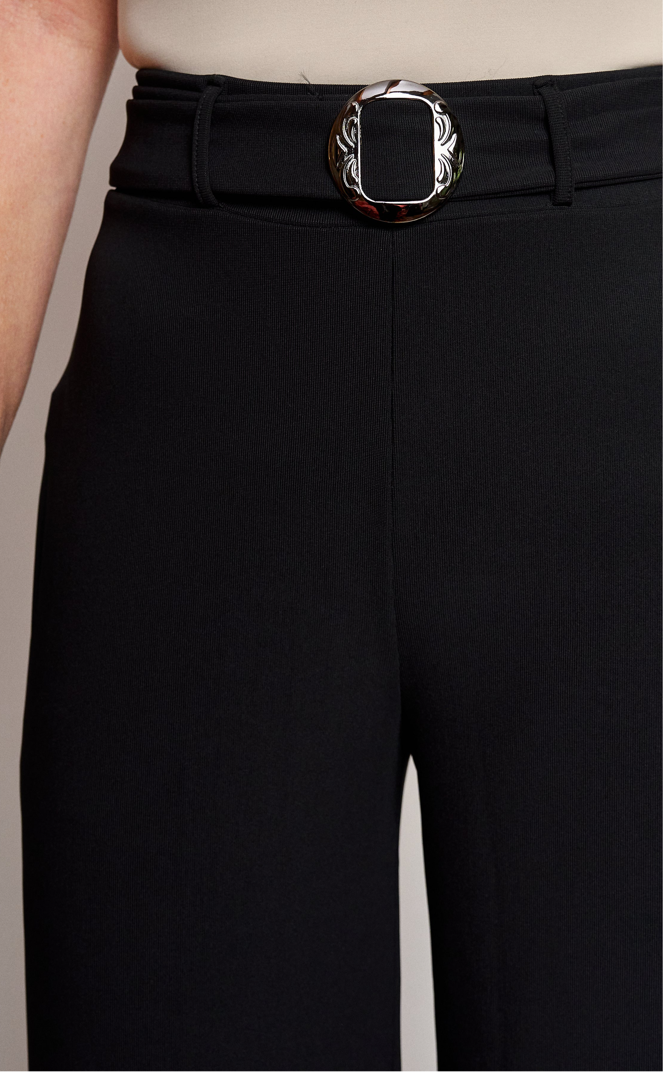 Pantalon cinturón hebilla