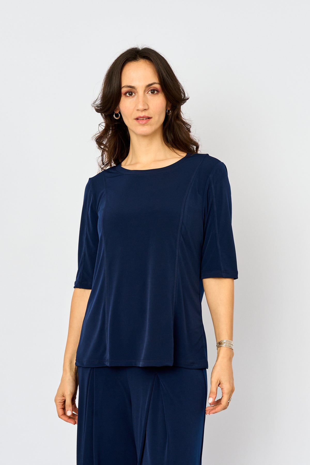 Polera basica corte pestaña