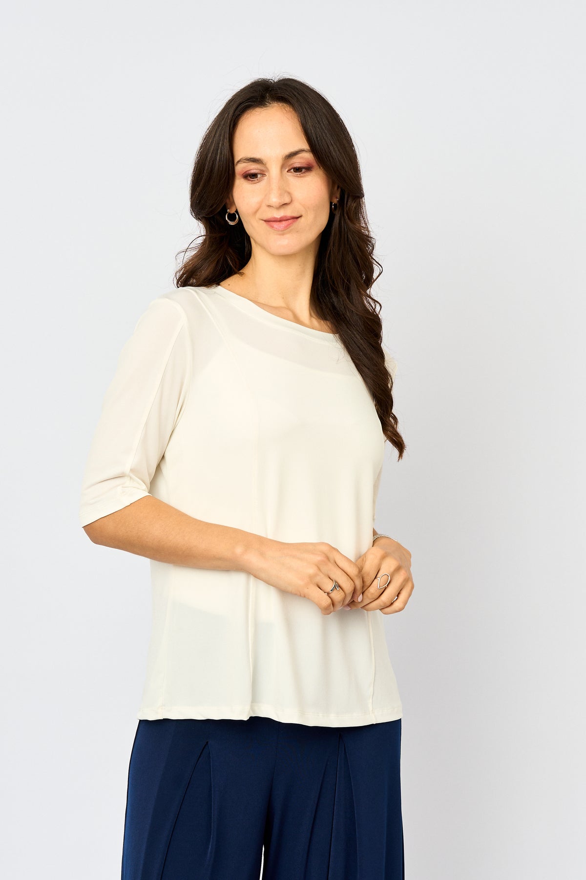 Polera basica corte pestaña