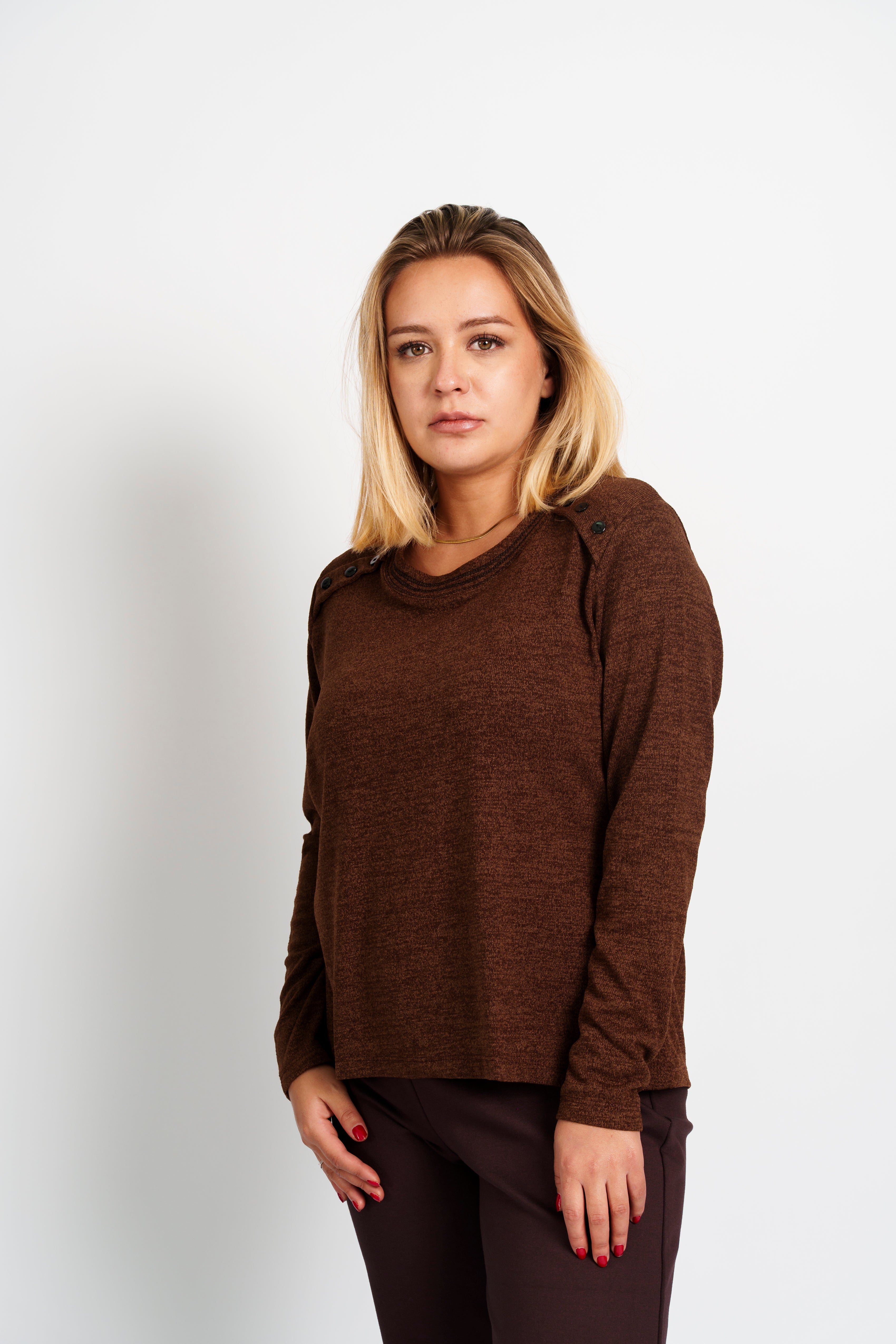 Polera Rule diseño botones