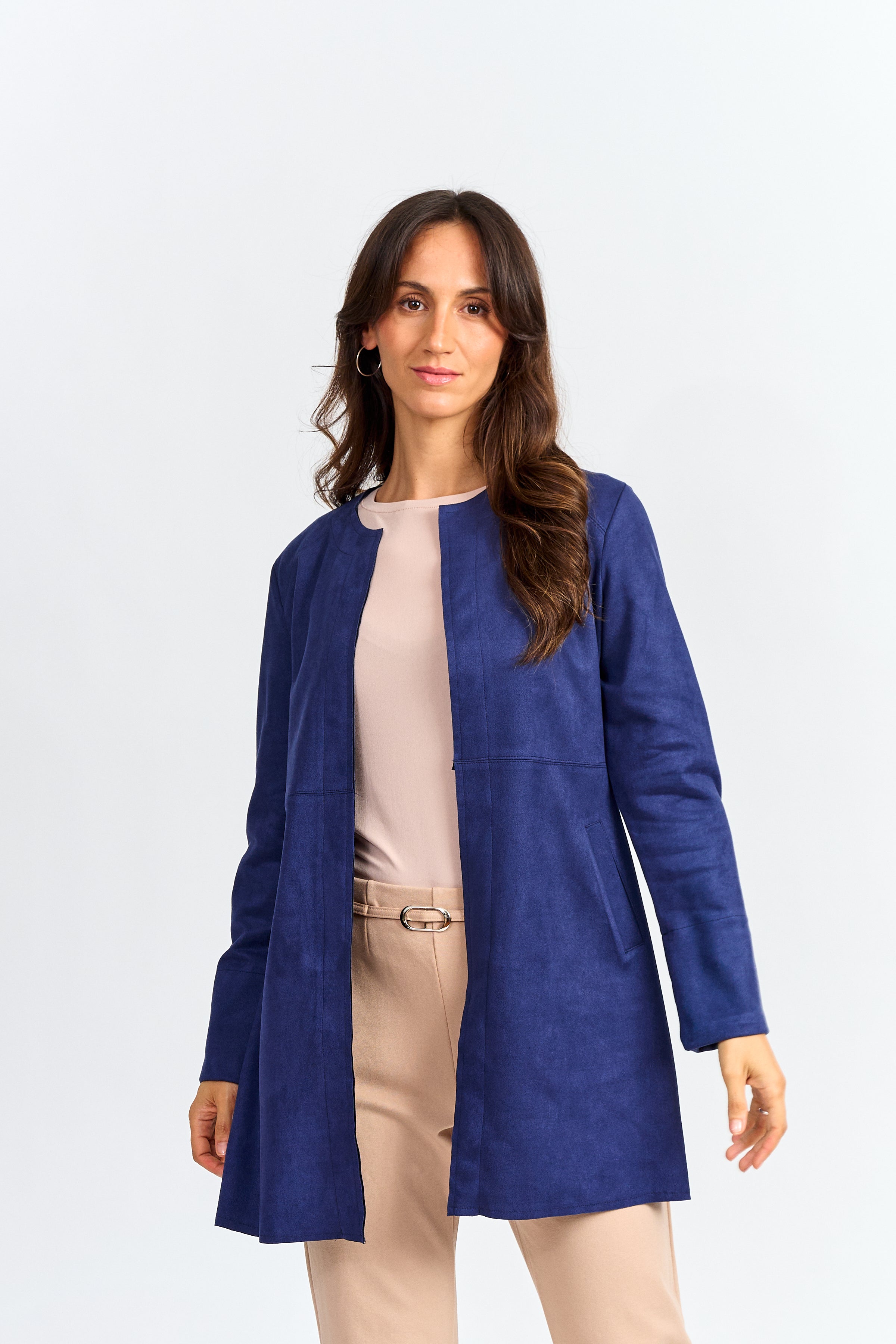 Chaqueta gamuza ojetillos