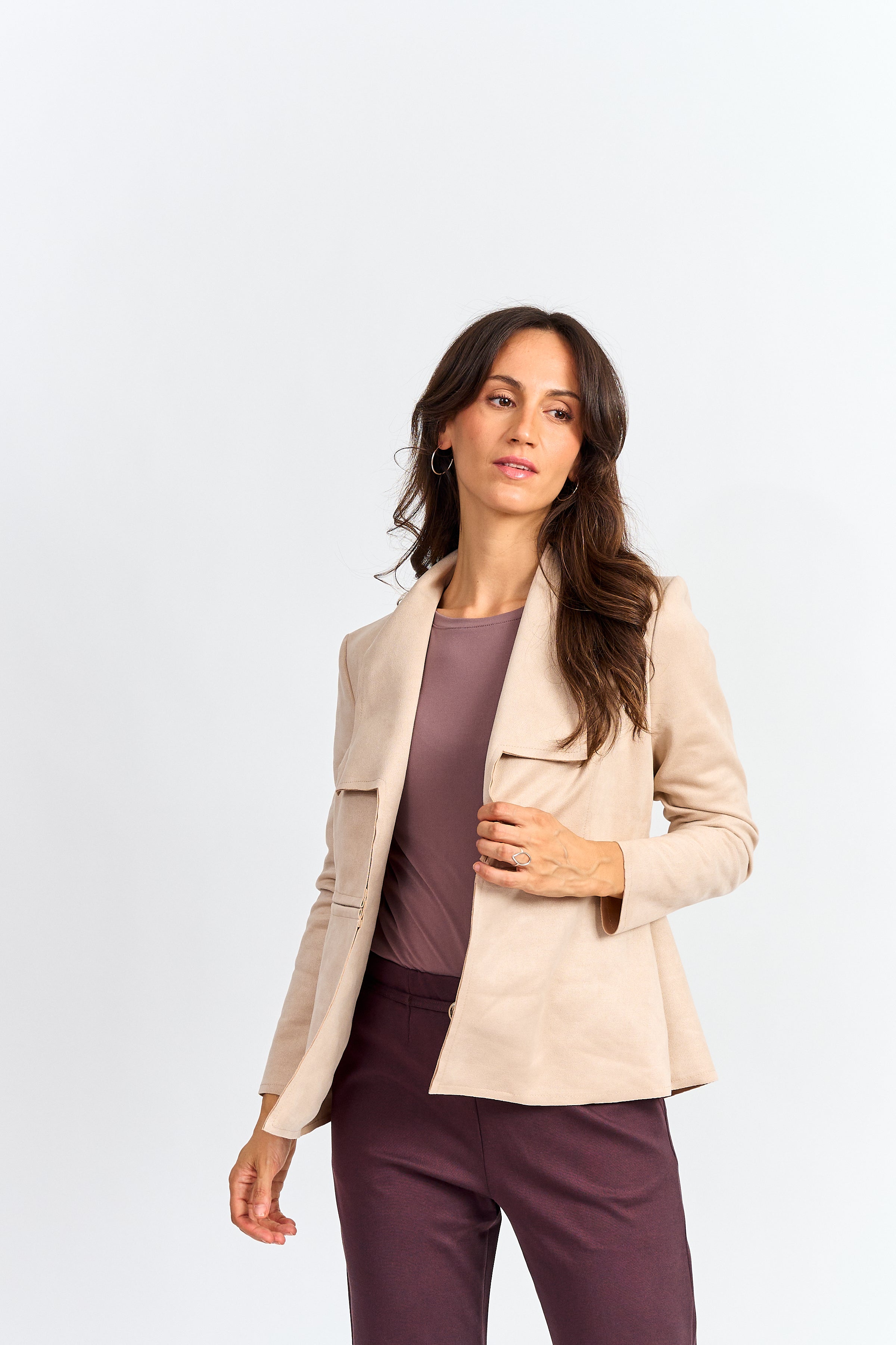 Chaqueta gamuza tipo blazer