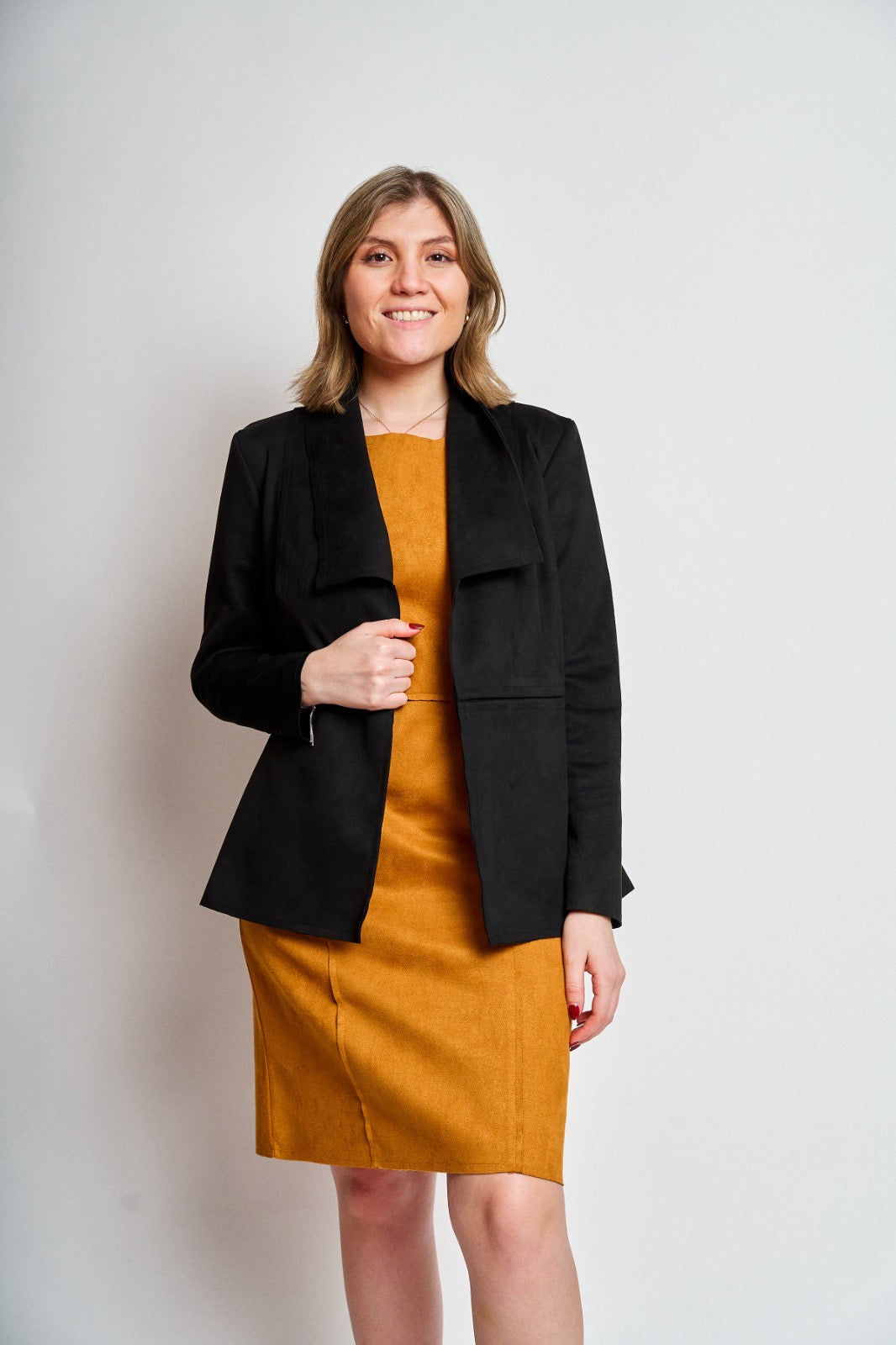 Chaqueta gamuza tipo blazer