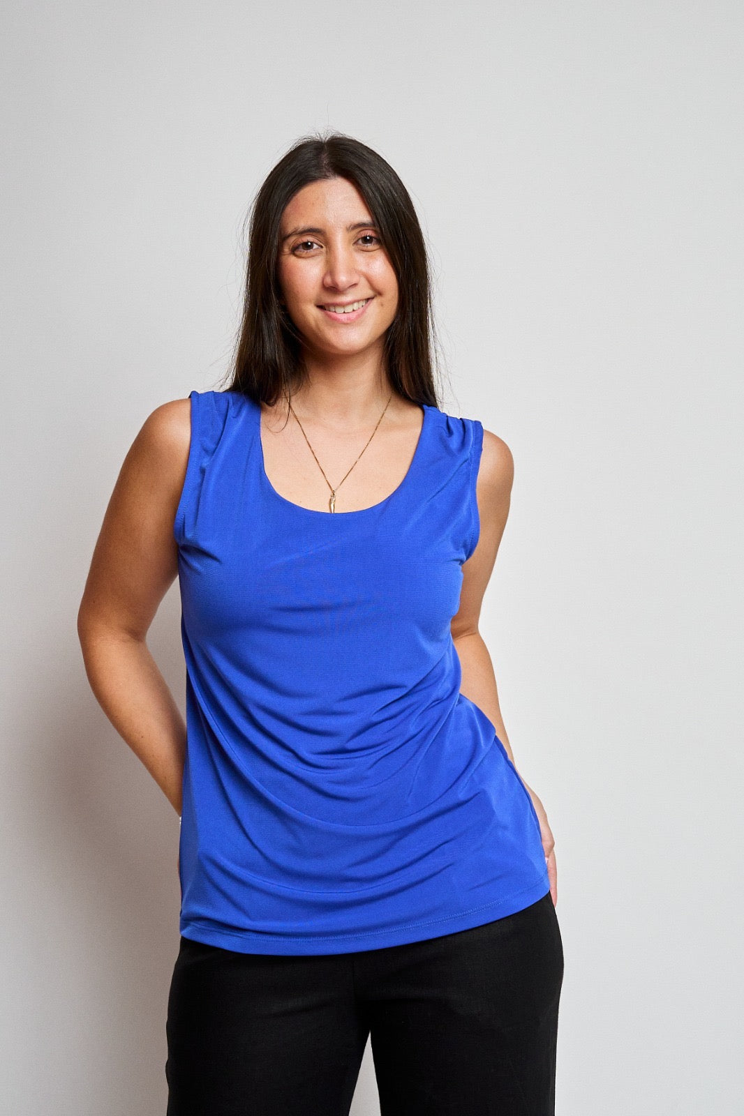 Polera ITY camisera hombro recogido